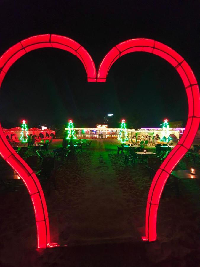 Larios Beach Holidays Resort Baga Buitenkant foto